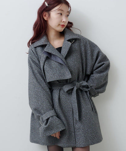 高領喇叭袖大衣