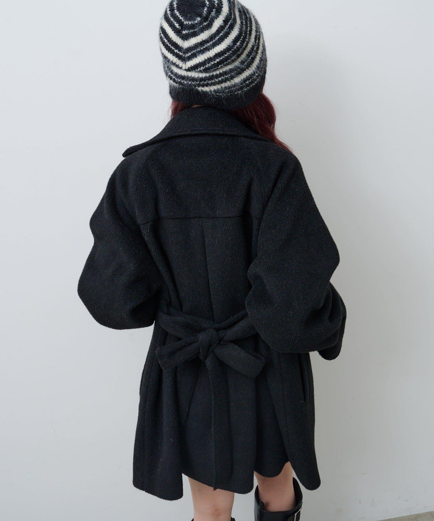 高領喇叭袖大衣