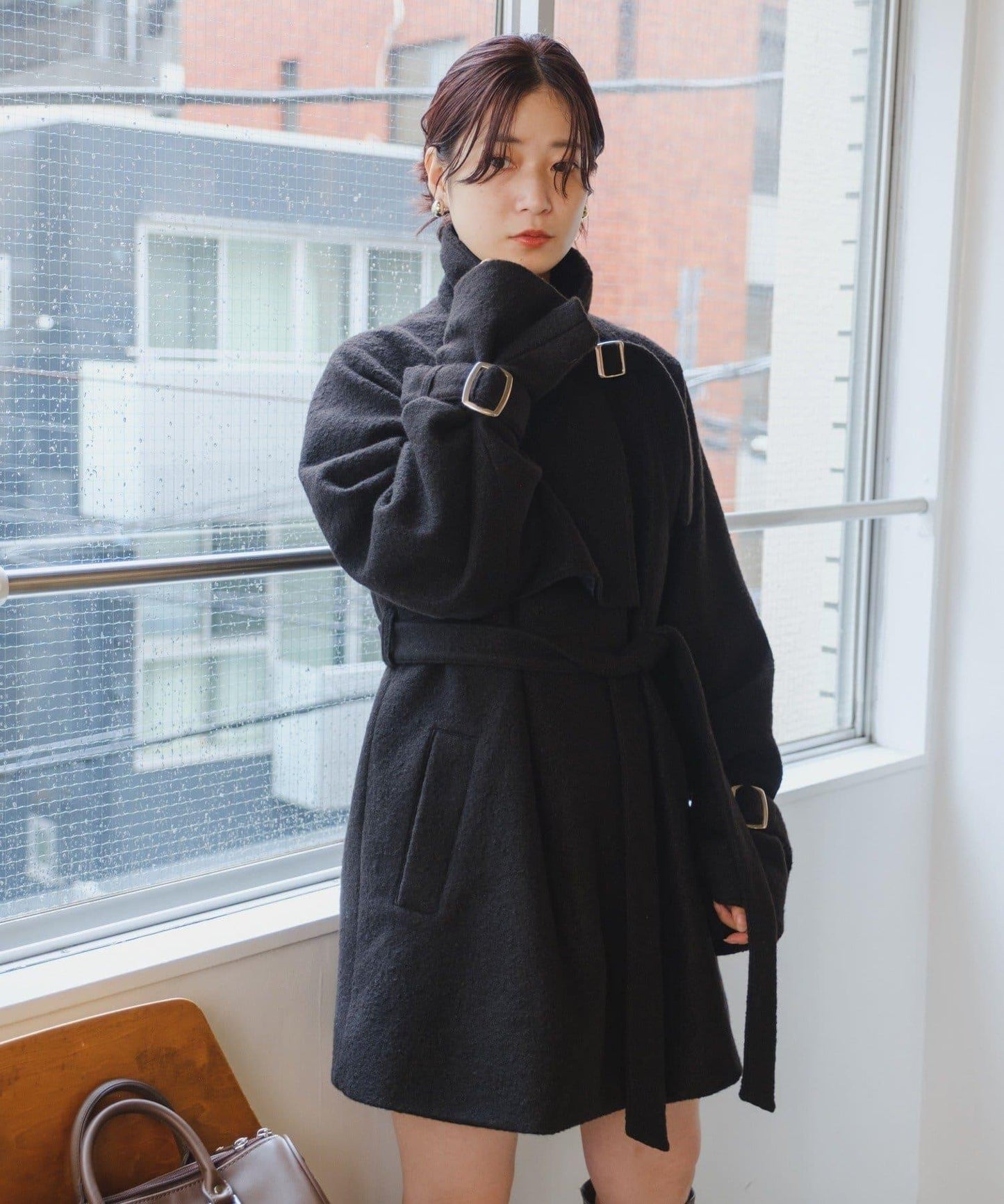 高領喇叭袖大衣