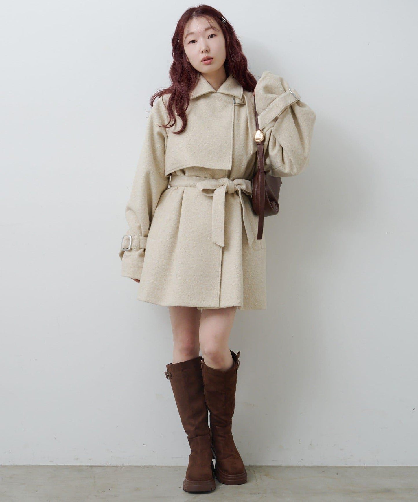 高領喇叭袖大衣