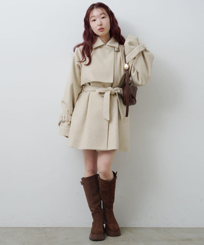 高領喇叭袖大衣