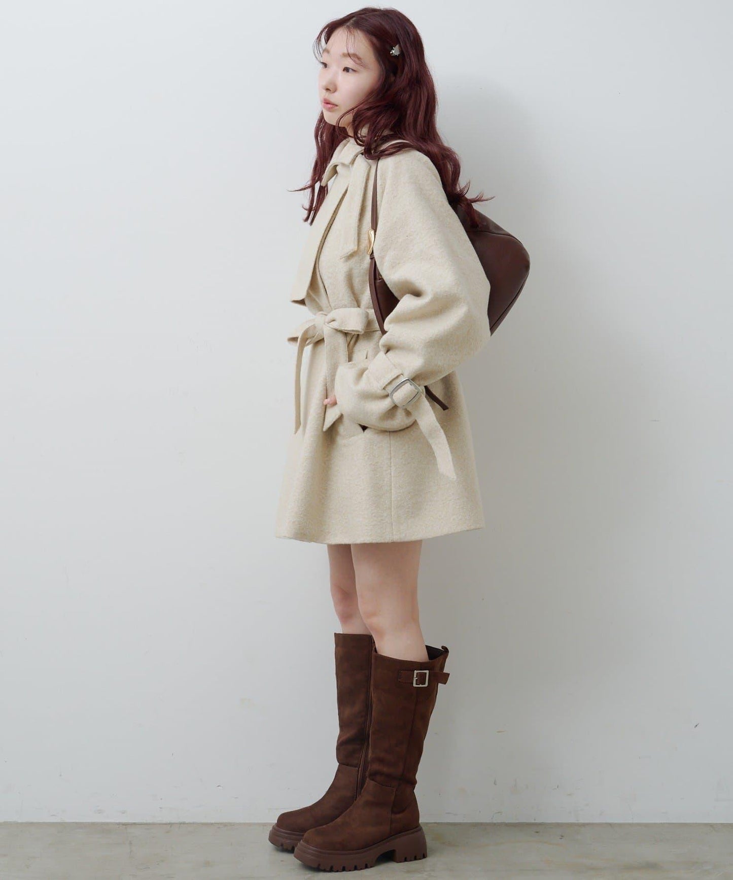 高領喇叭袖大衣