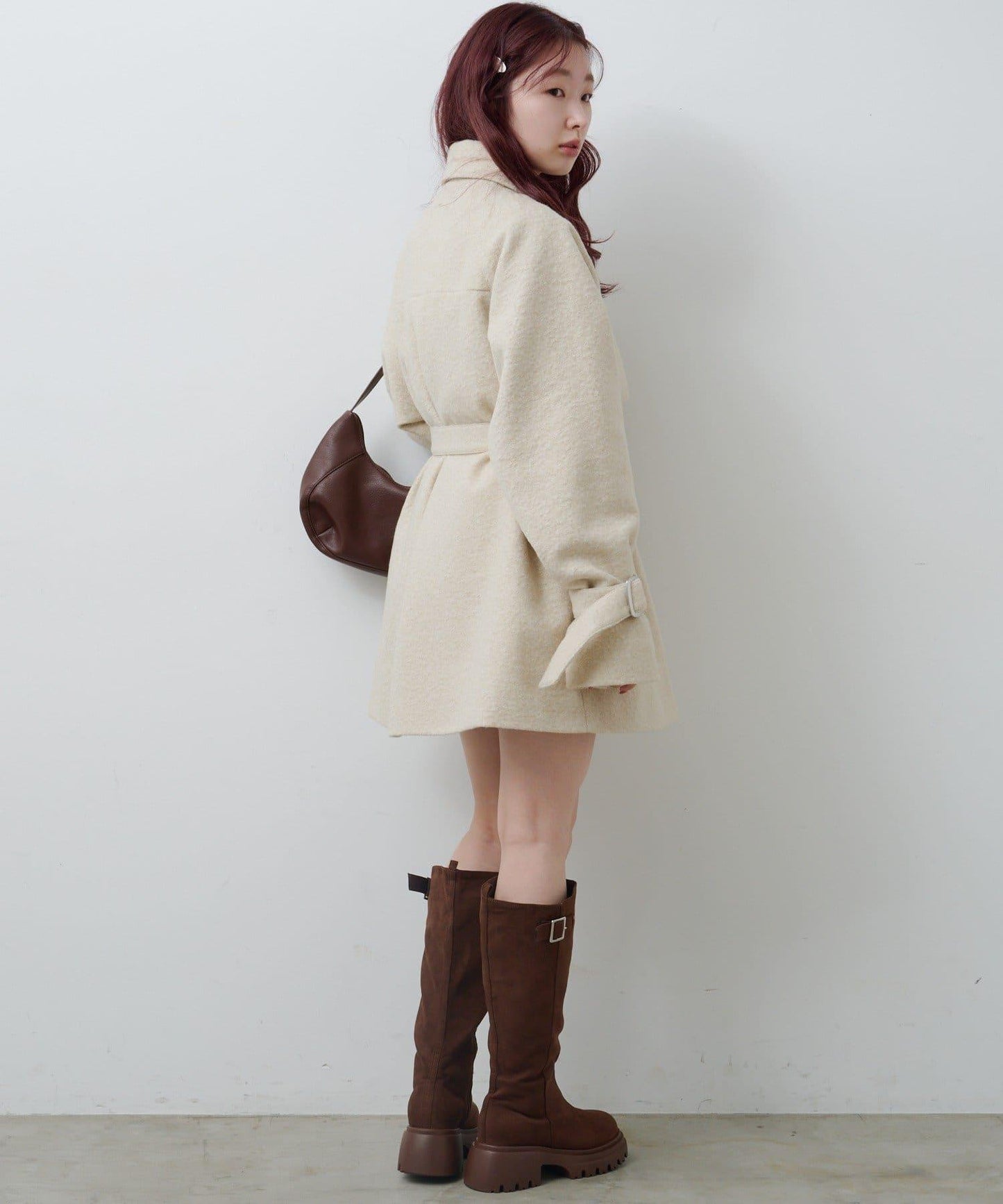 高領喇叭袖大衣