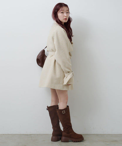 高領喇叭袖大衣