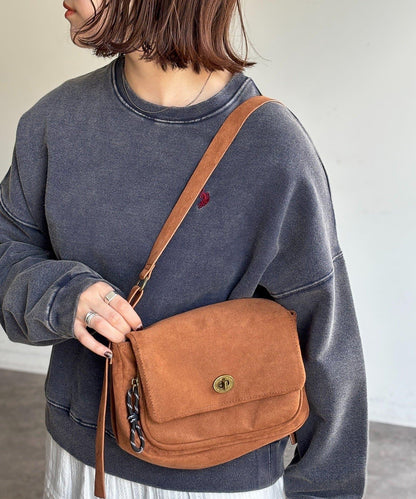 旋轉鎖雙帶皮革包