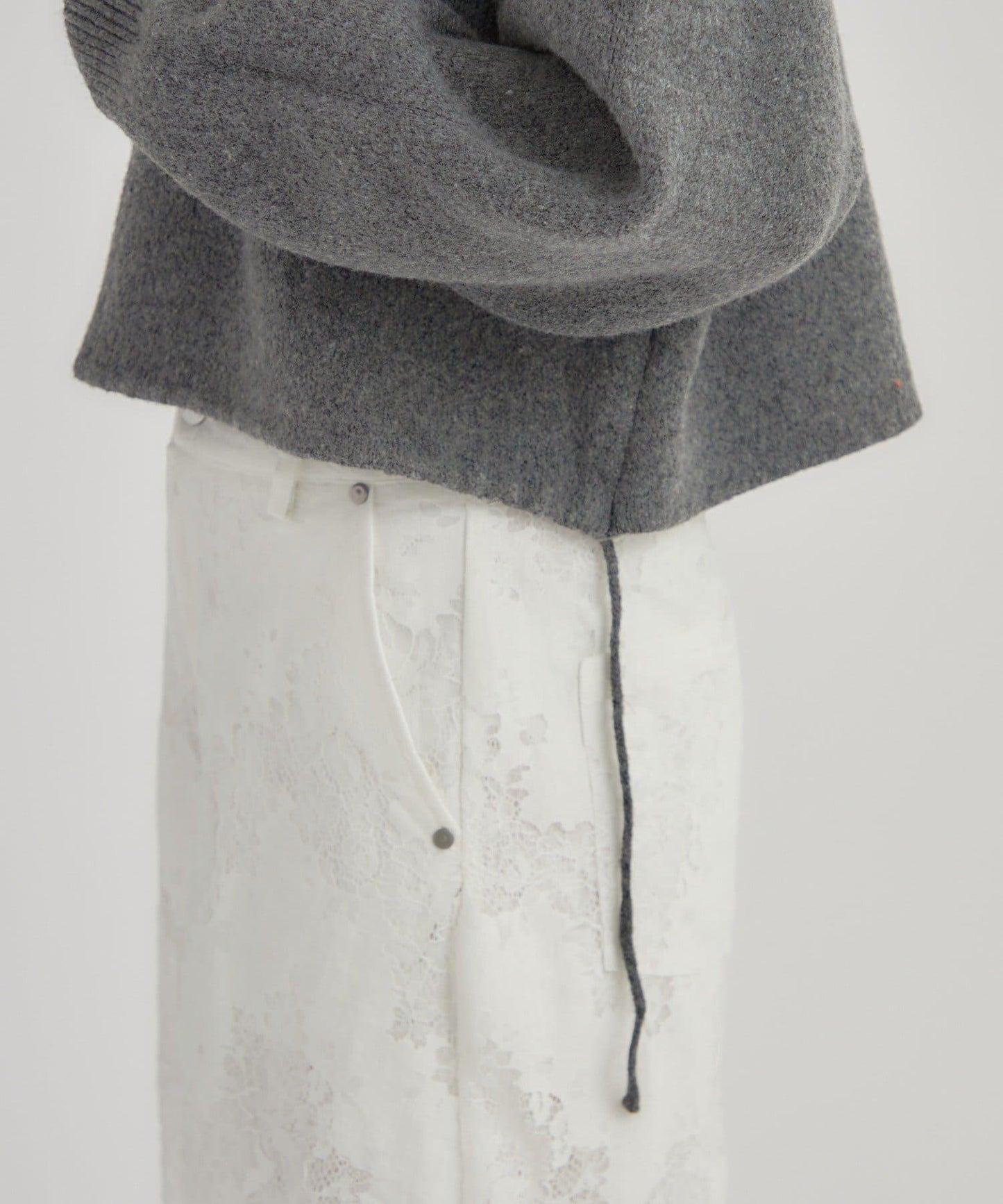 大LOGO抽繩針織衫