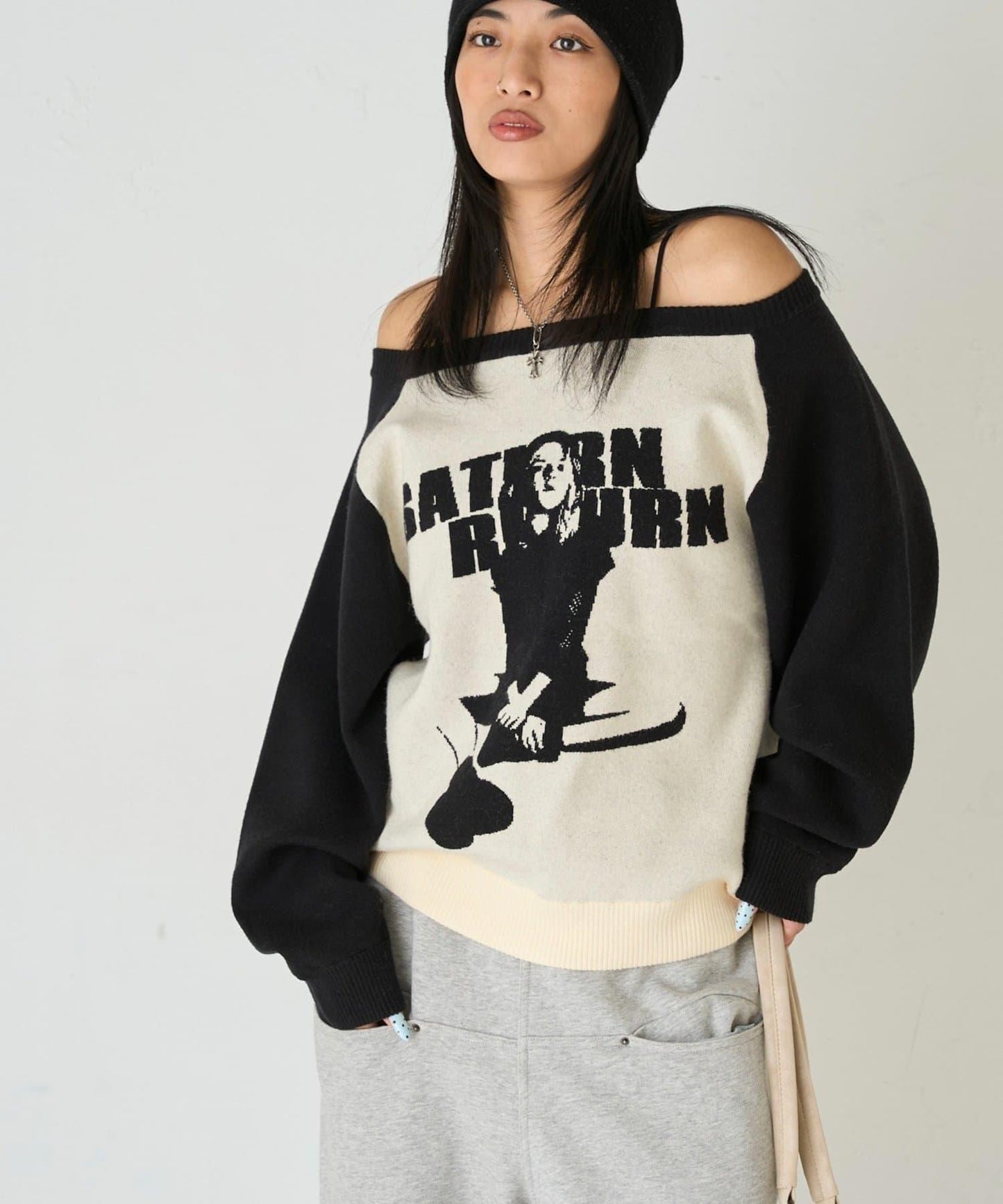 夏洛特一字肩針織衫