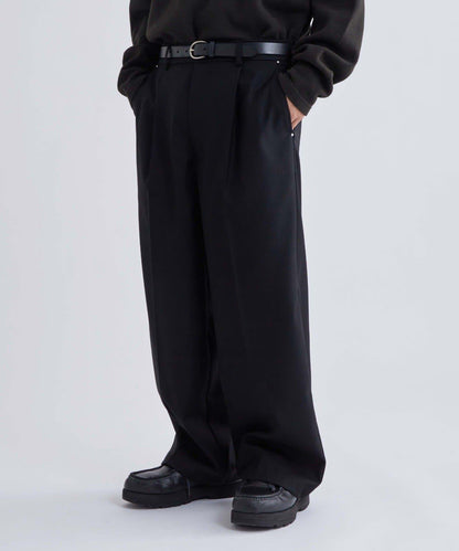 【KOOKY’N】TR單褶錐形休閒褲