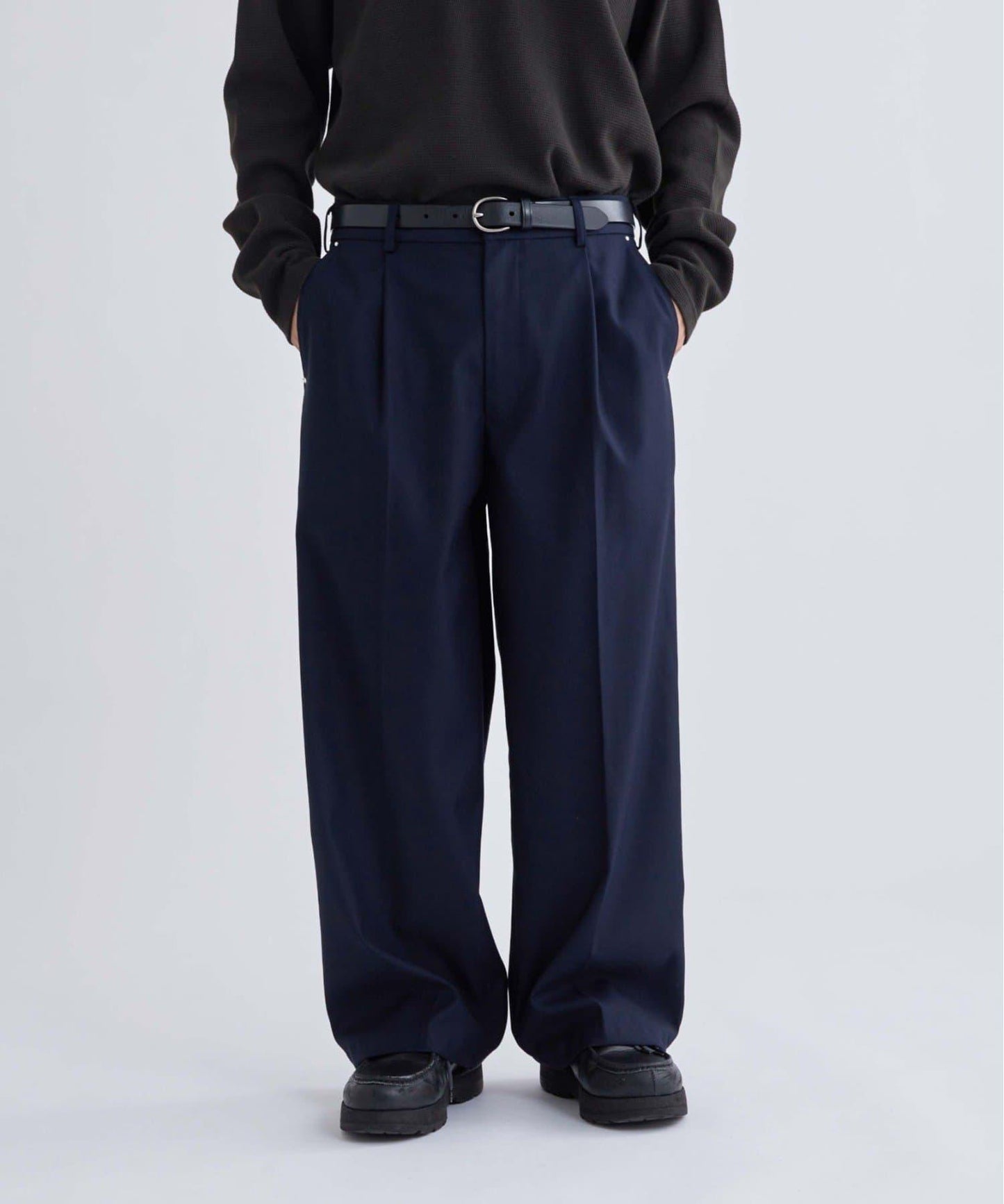 【KOOKY’N】TR單褶錐形休閒褲