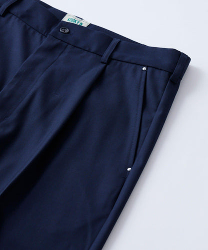 【KOOKY’N】TR單褶錐形休閒褲