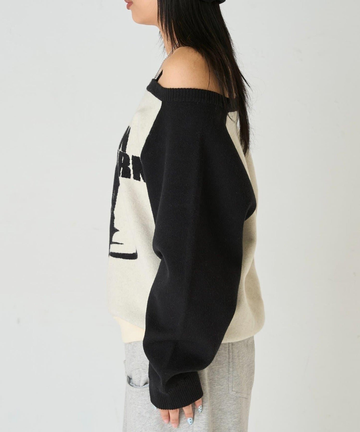 夏洛特一字肩針織衫