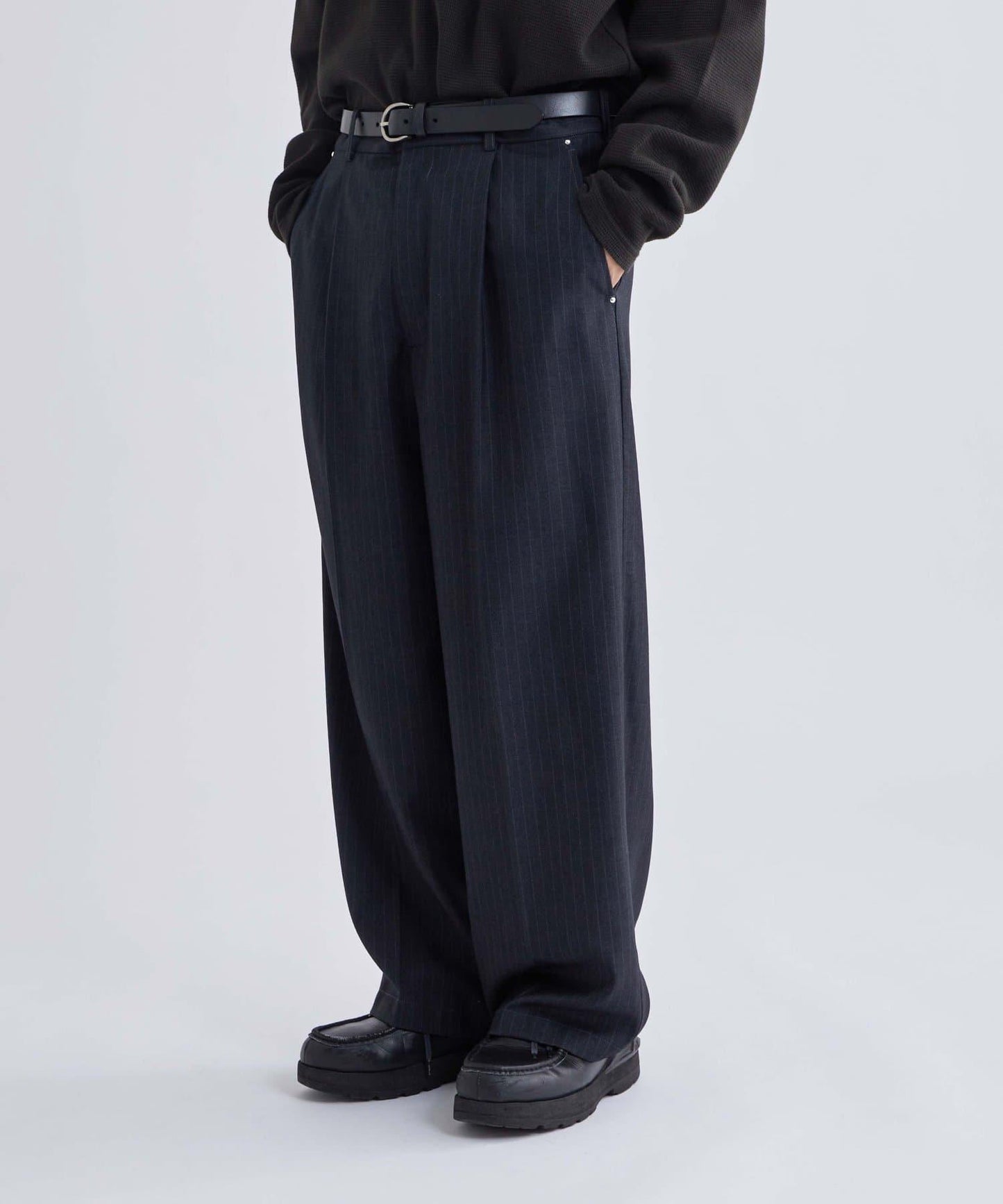 【KOOKY’N】TR單褶錐形休閒褲