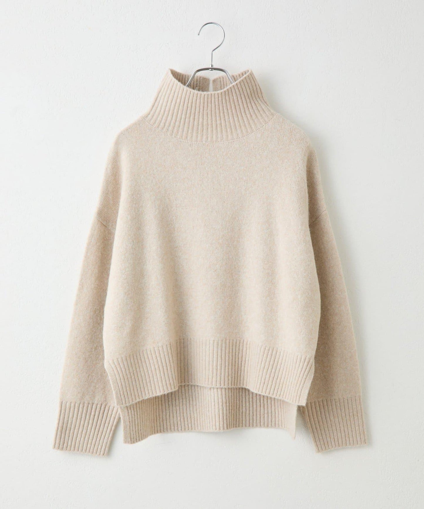 柔軟高領針織衫