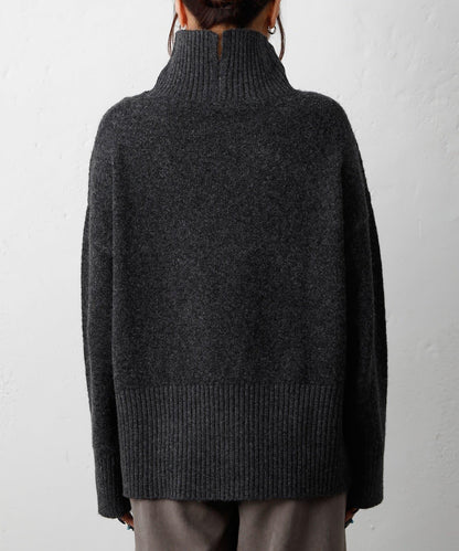 柔軟高領針織衫