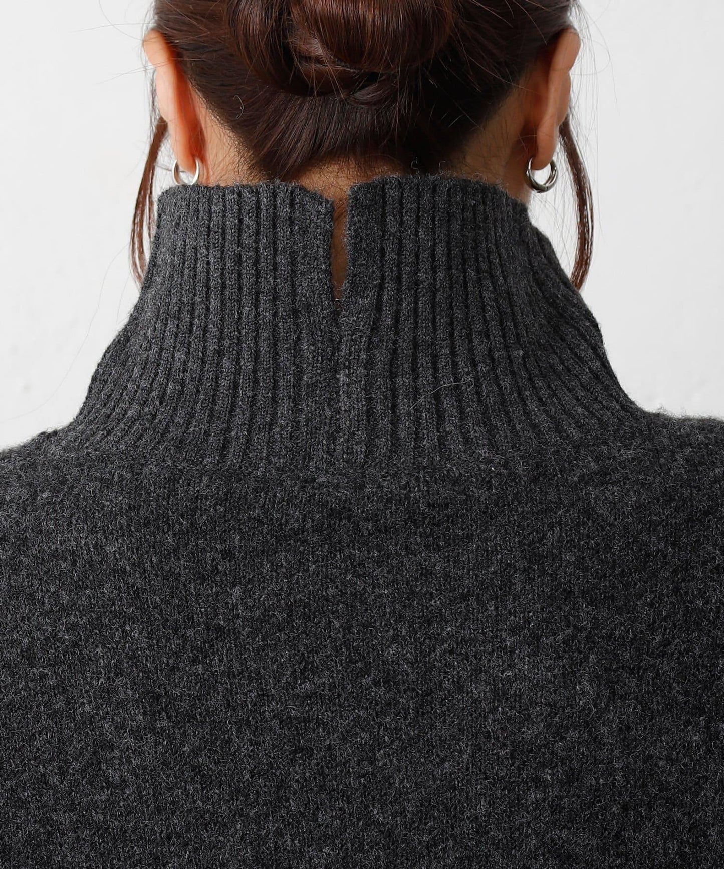 柔軟高領針織衫