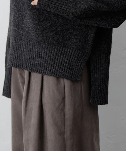 柔軟高領針織衫