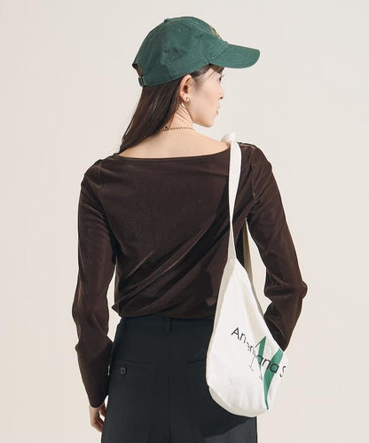 天鵝絨運動衫船領上衣