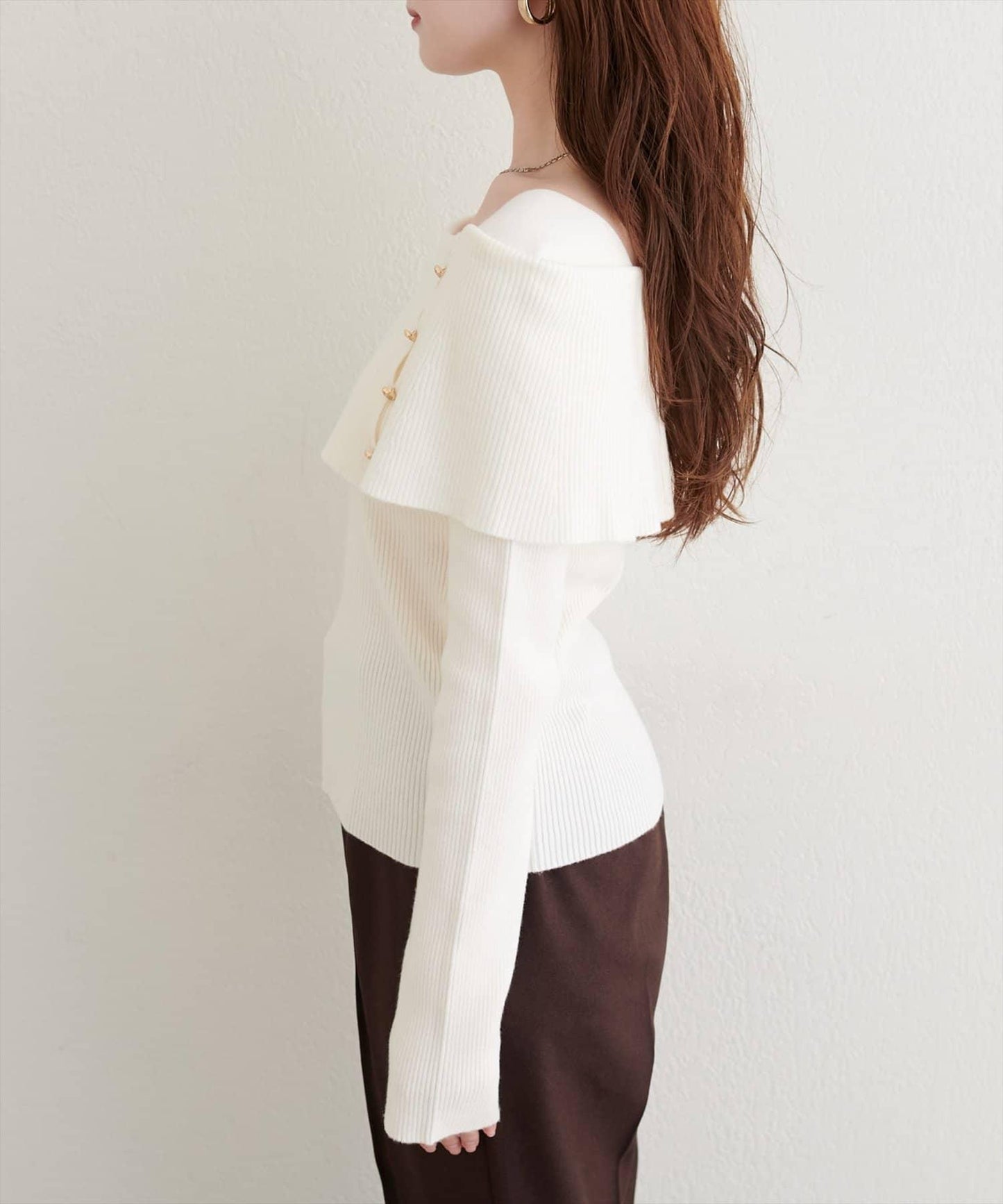一字肩設計針織衫