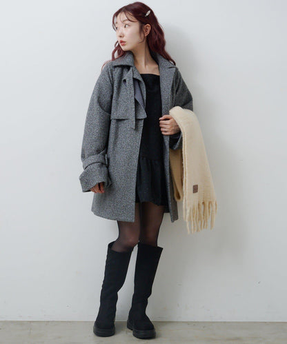 高領喇叭袖大衣