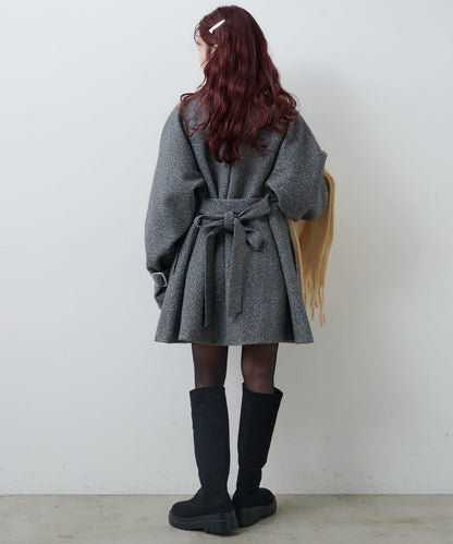 高領喇叭袖大衣