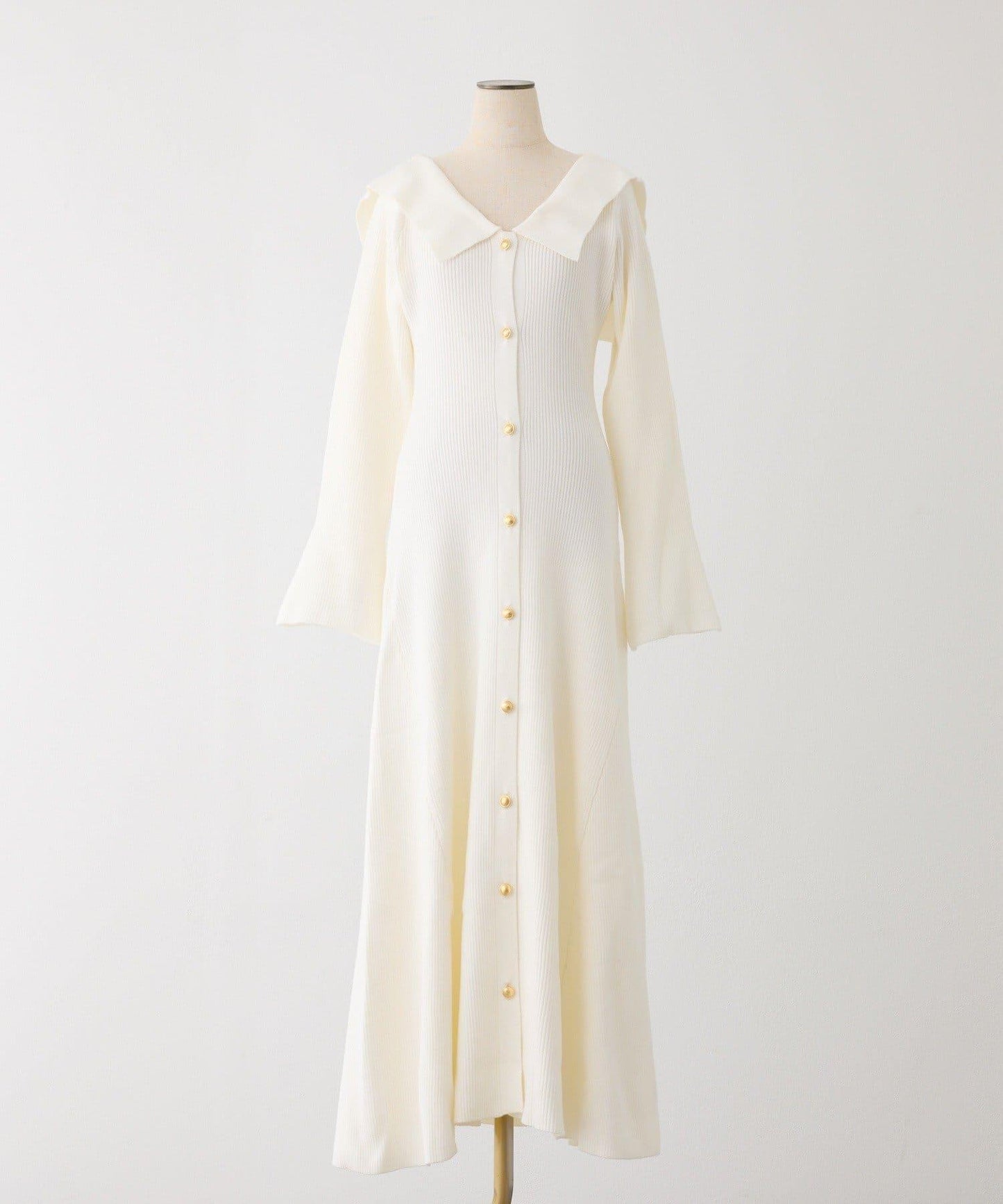 帶領金色紐釦針織長款連衣裙