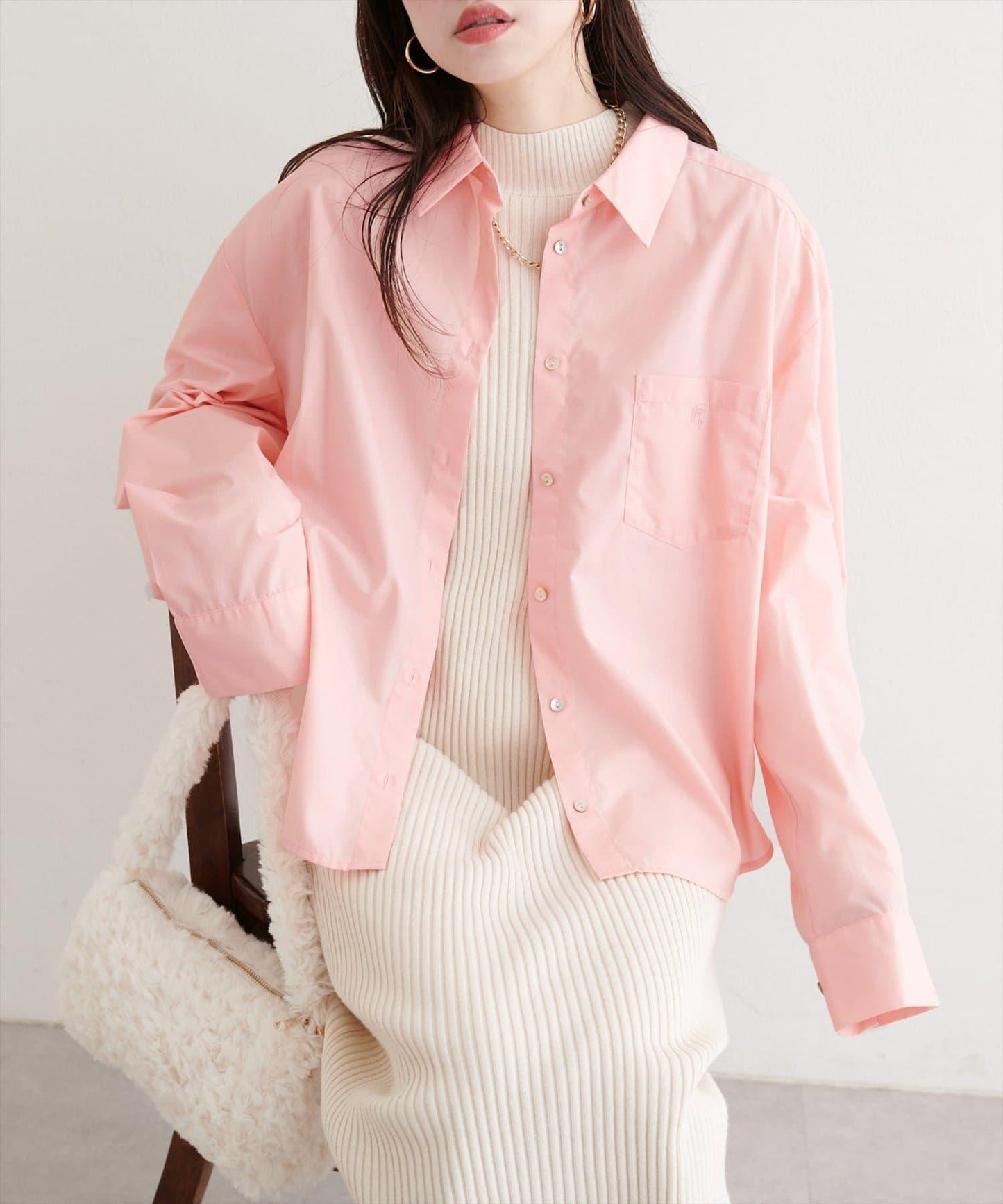 帶口袋刺繡寬鬆襯衫