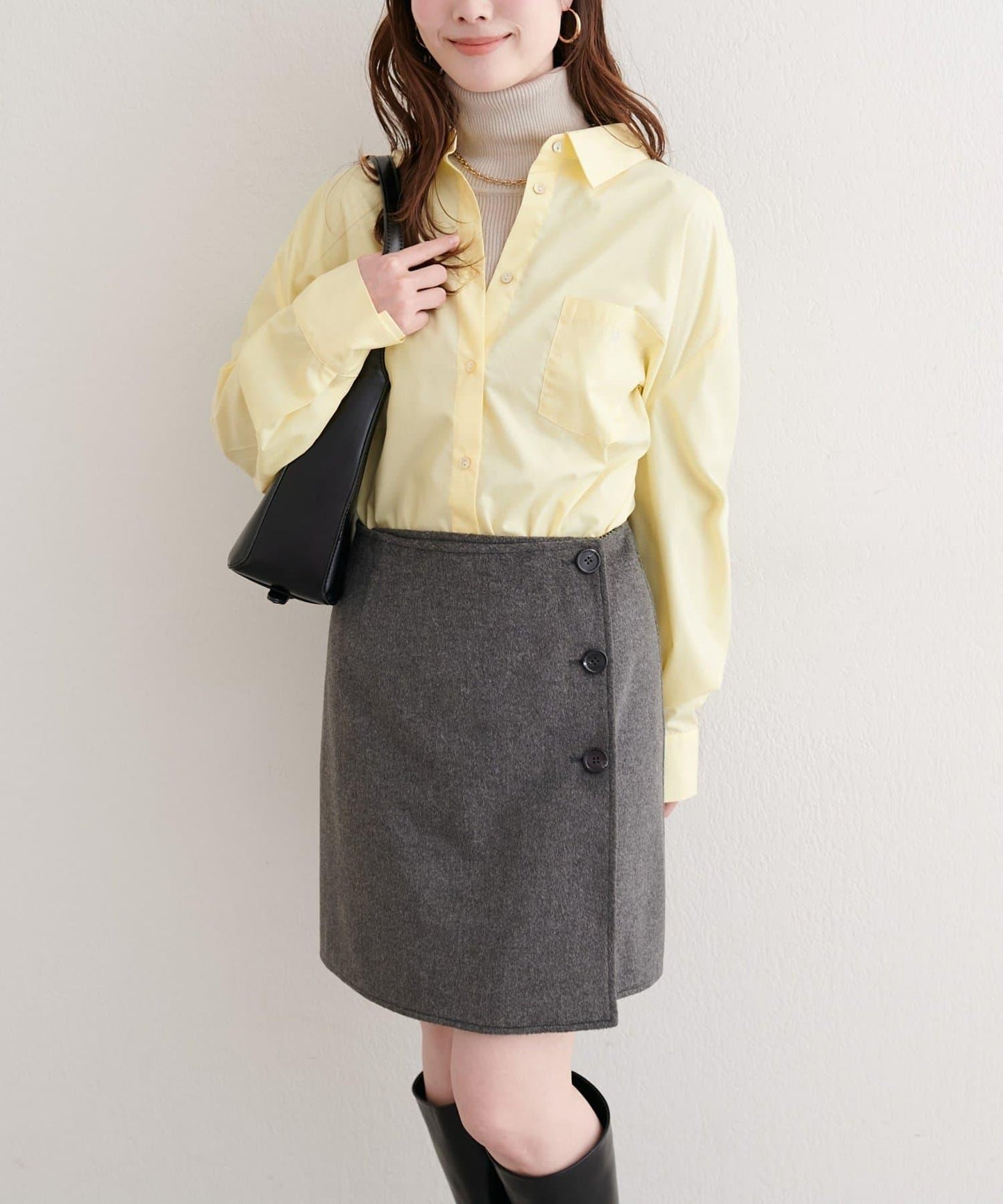 帶口袋刺繡寬鬆襯衫