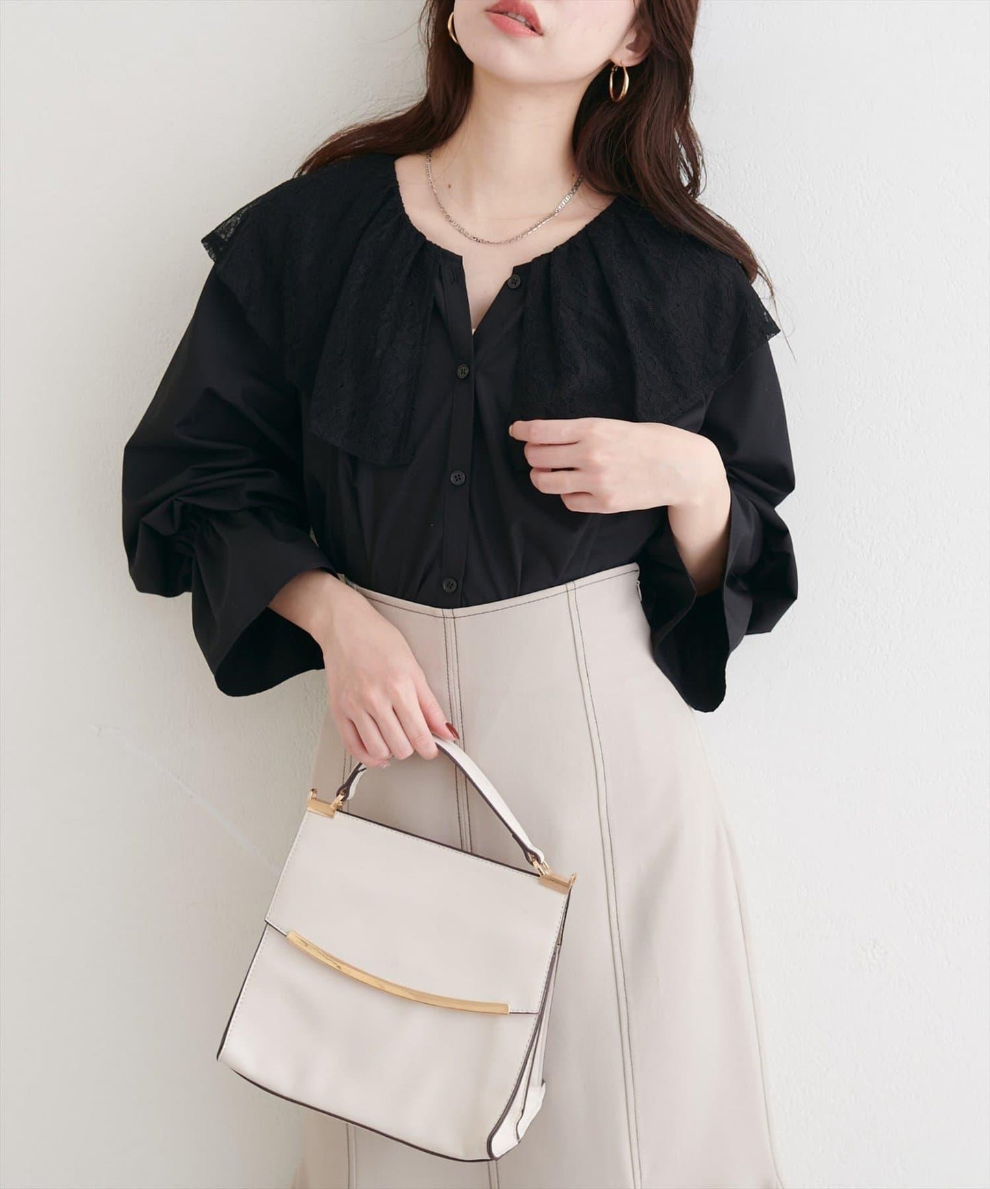 蕾絲斗篷領襯衫