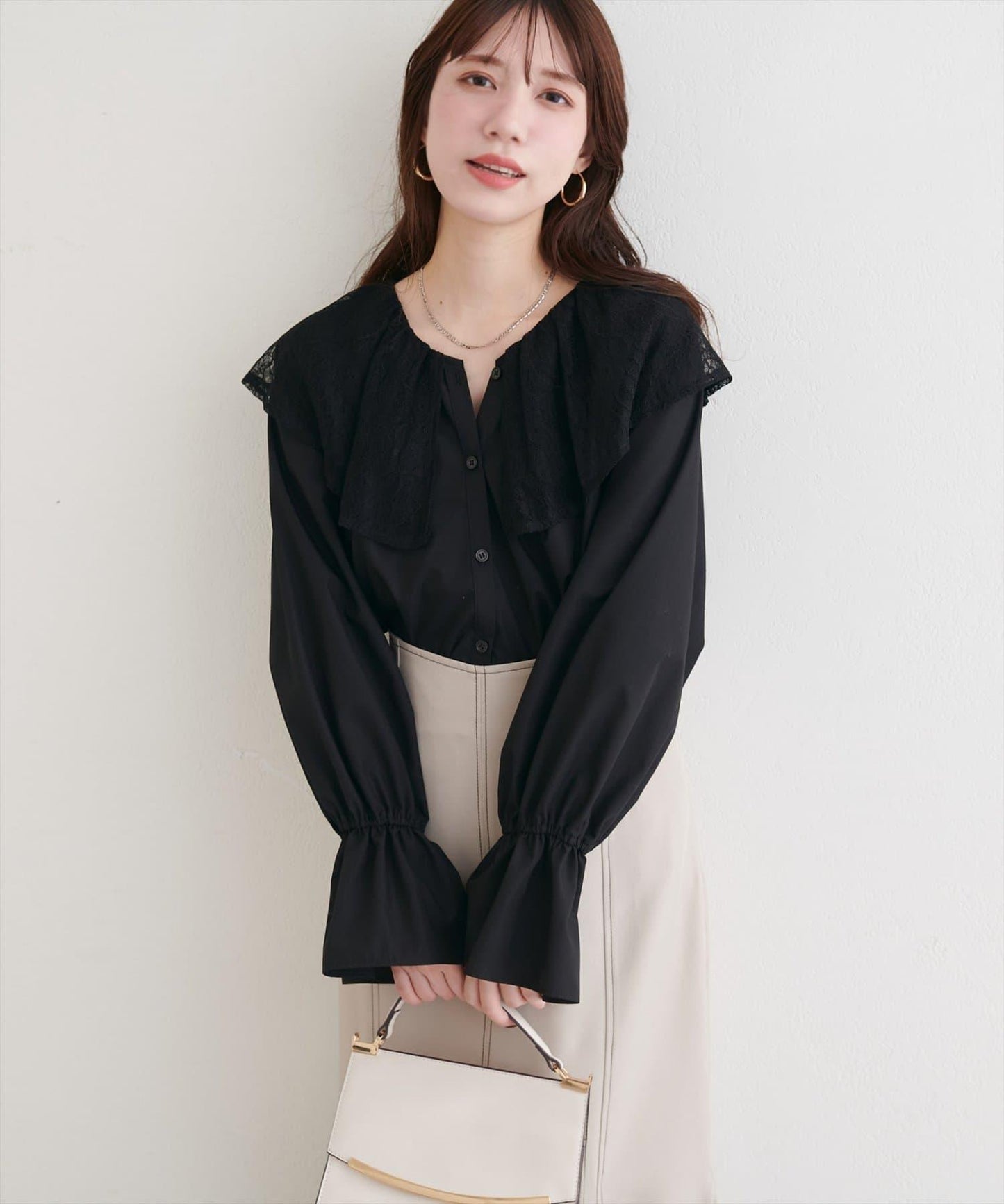 蕾絲斗篷領襯衫