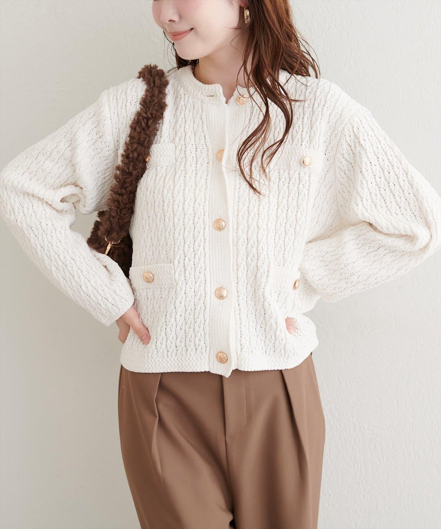 金色紐扣天鵝絨絨線麻花針織開衫