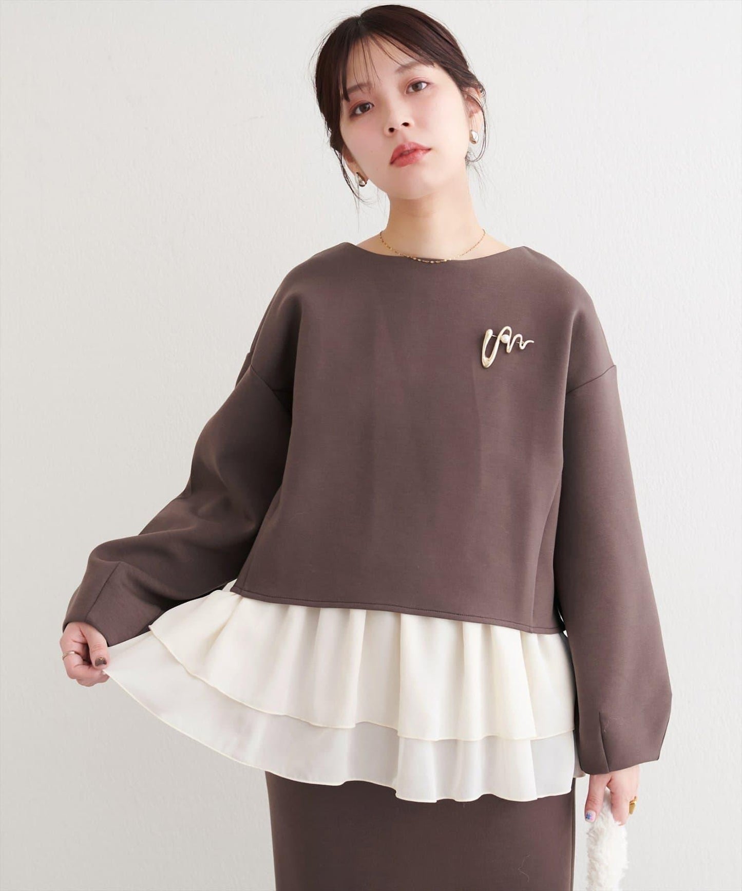 短款連帽衛衣+荷葉邊吊帶套裝