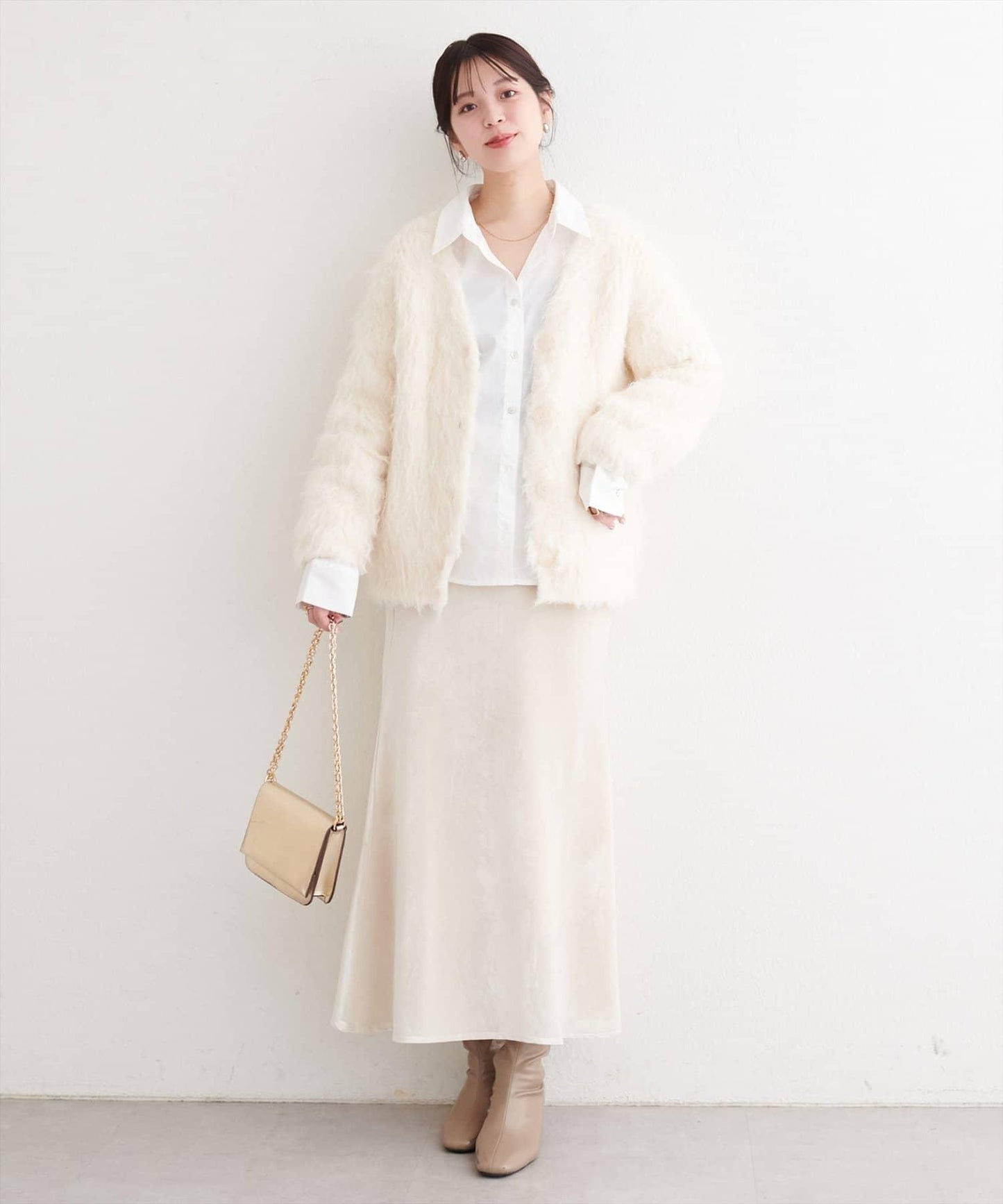 帶口袋刺繡寬鬆襯衫