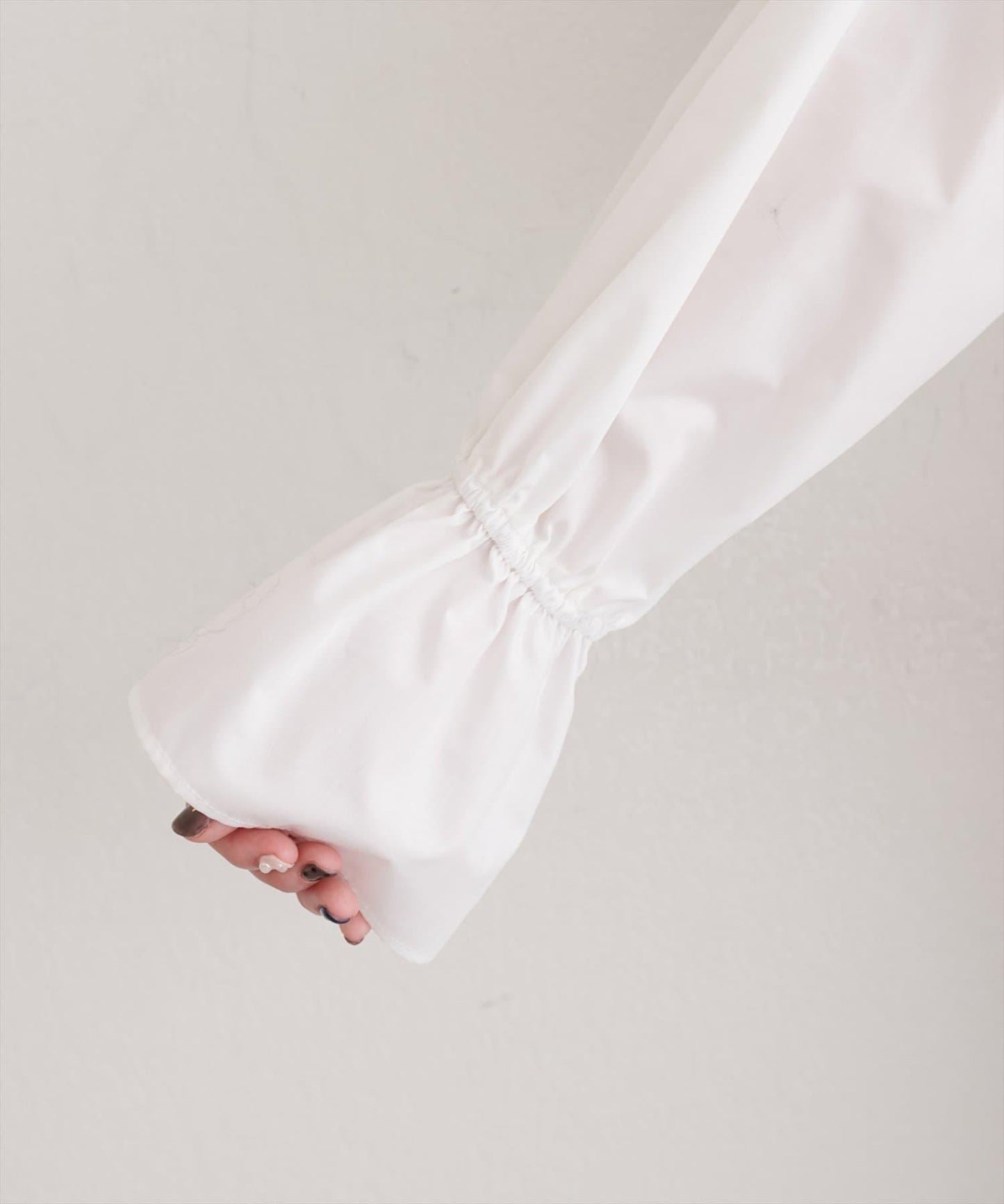 蕾絲斗篷領襯衫