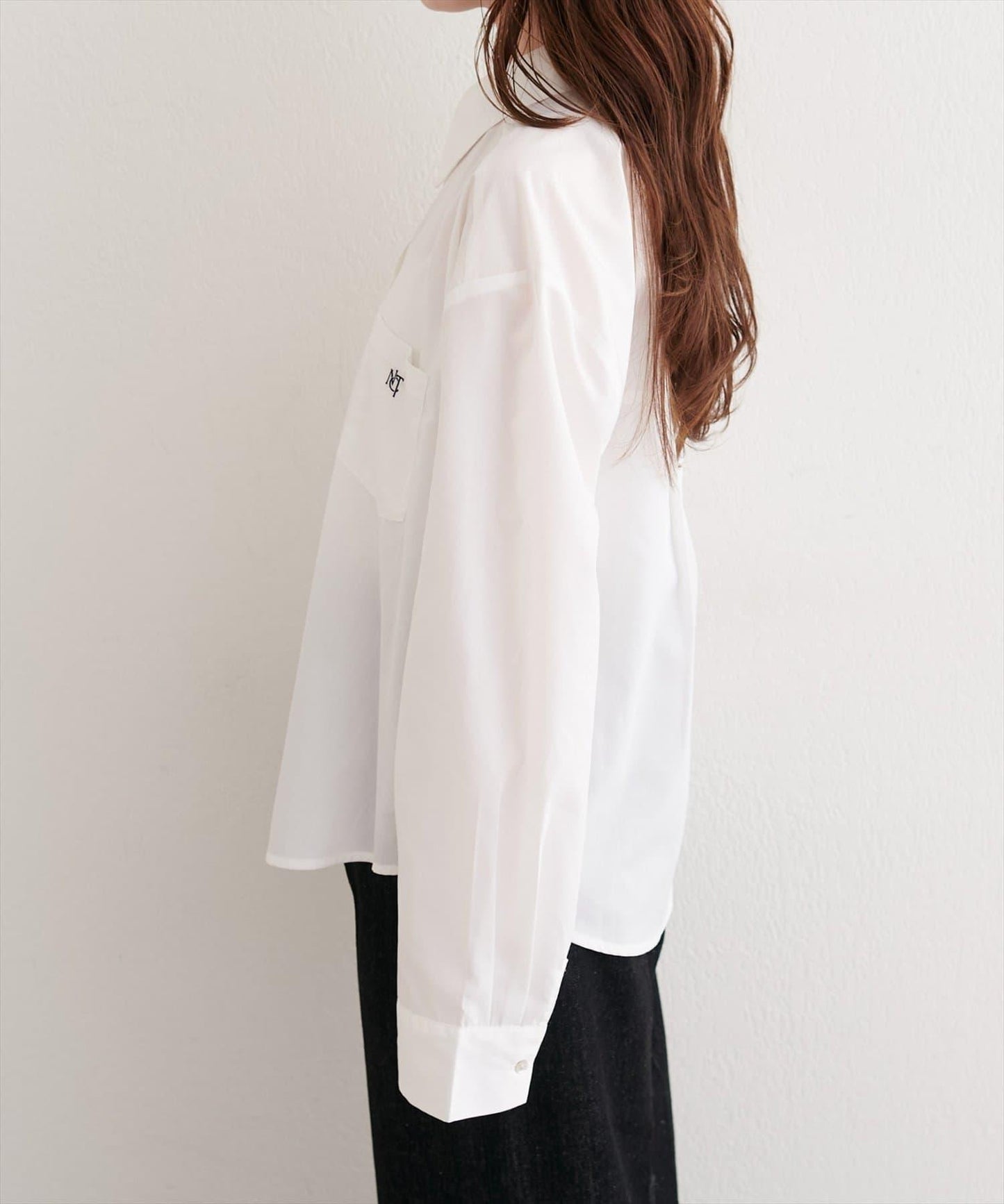 帶口袋刺繡寬鬆襯衫