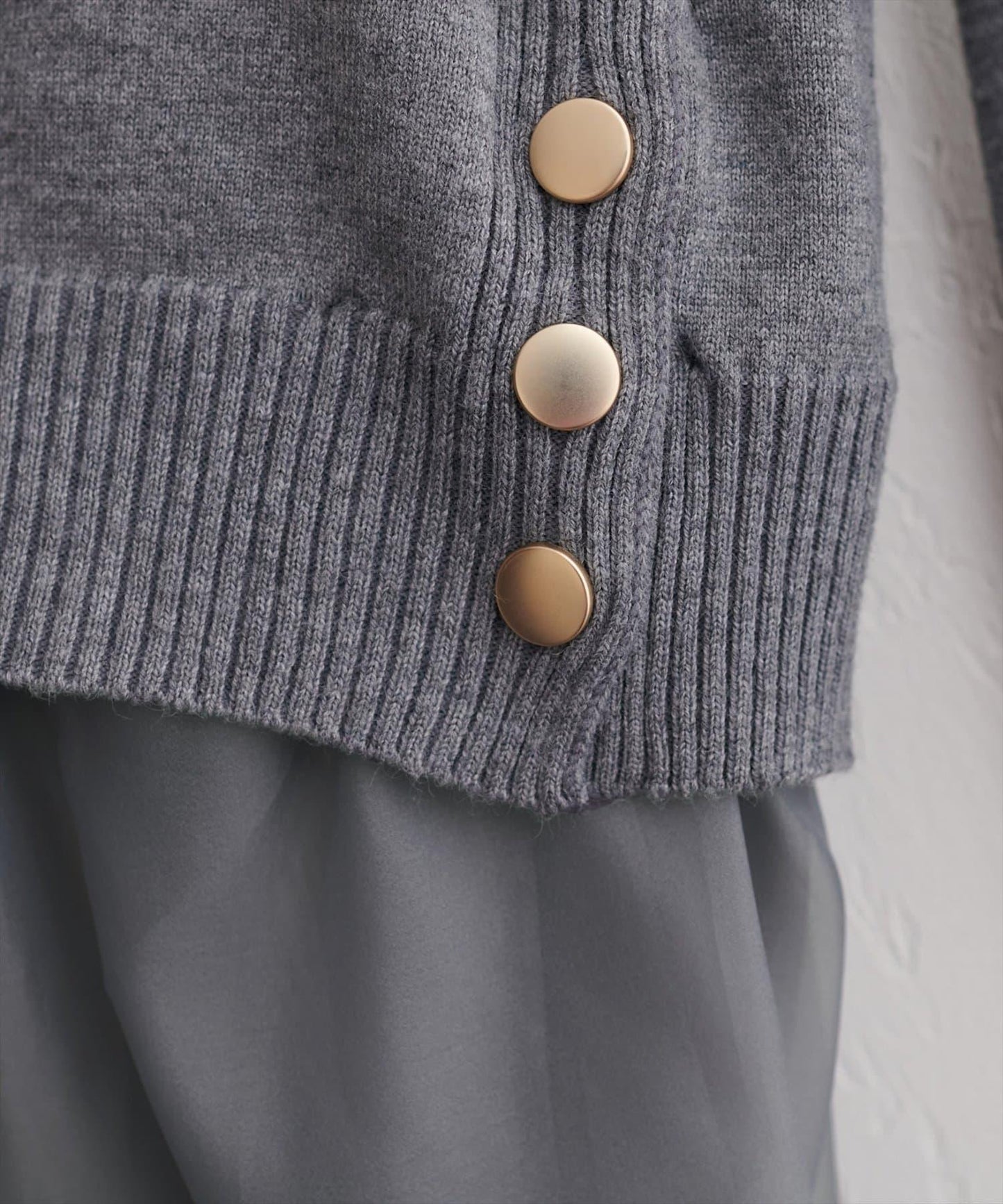 可拆卸下襬荷葉邊針織衫