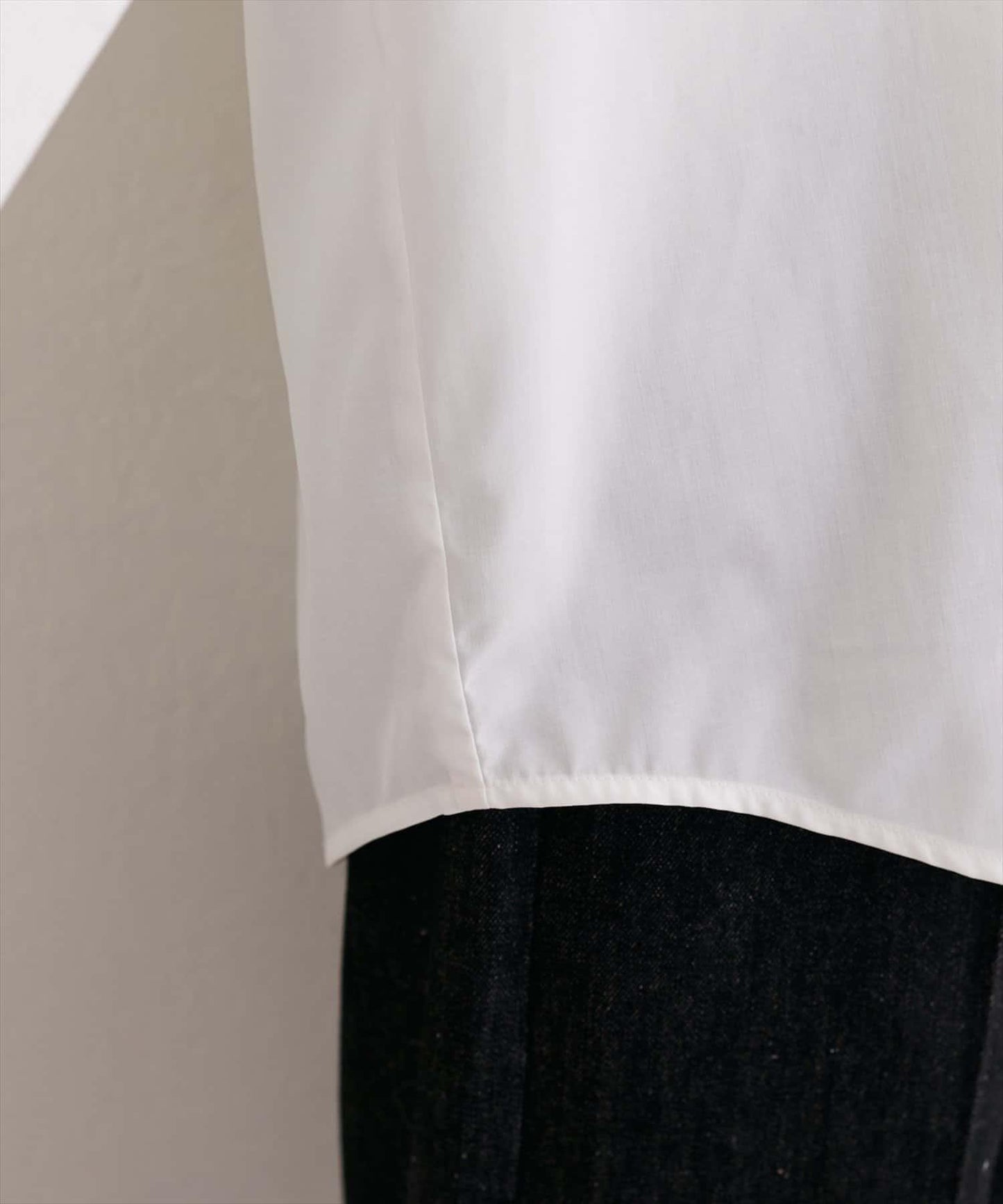 帶口袋刺繡寬鬆襯衫