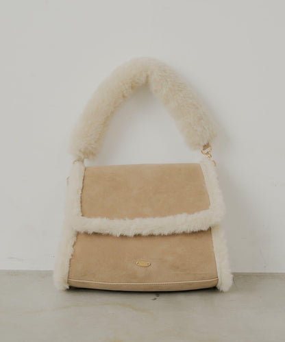 毛絨手柄翻蓋包