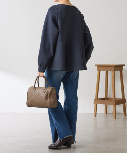 【顯瘦/顯腿長效果】袖部裝飾短款荷葉邊上衣