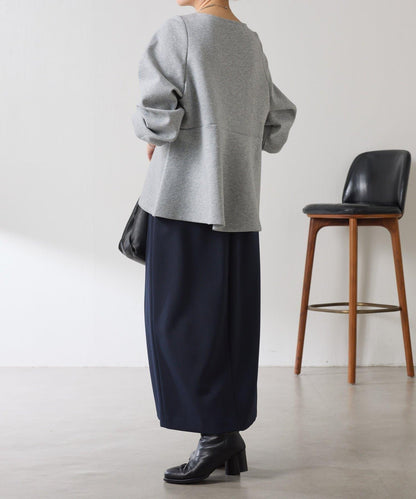 【顯瘦/顯腿長效果】袖部裝飾短款荷葉邊上衣