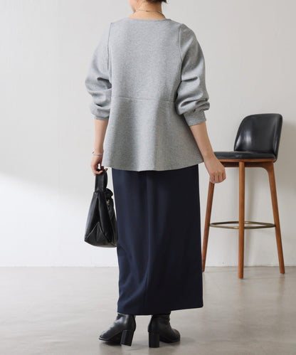 【顯瘦/顯腿長效果】袖部裝飾短款荷葉邊上衣