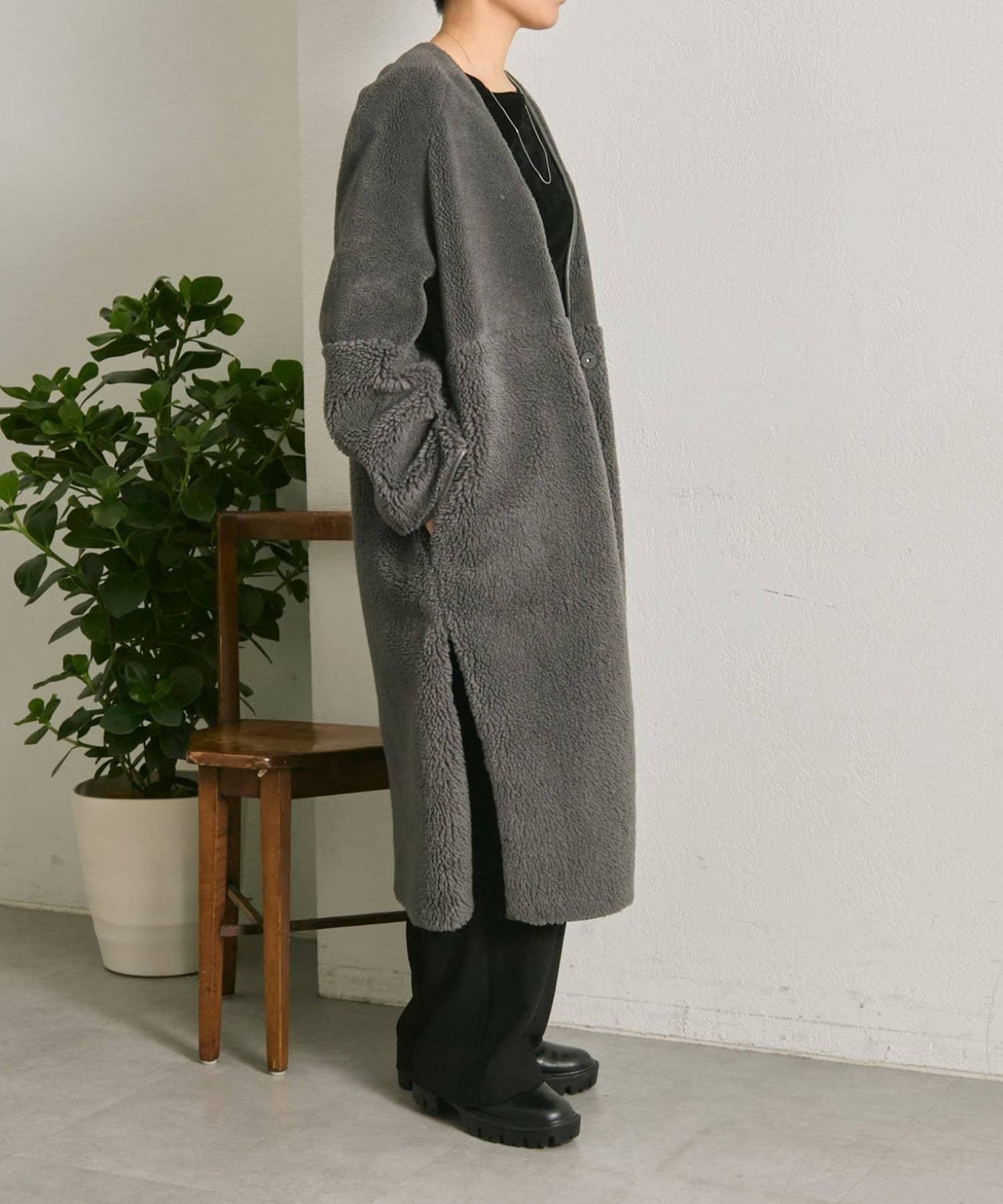 無領羊羔絨長款大衣【SUM1 STYLE(スミスタイル)】