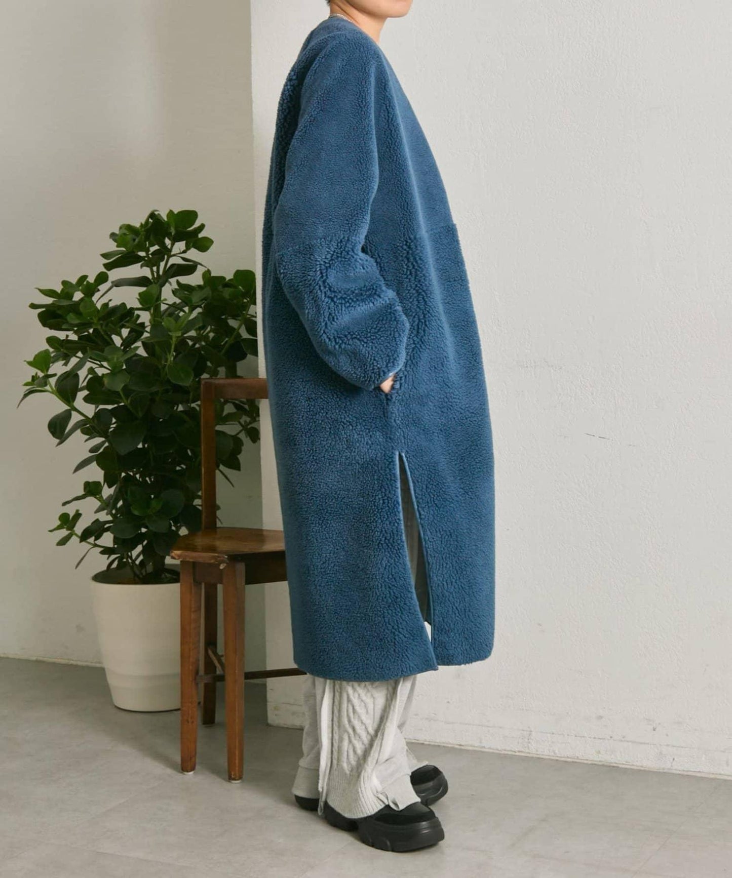 無領羊羔絨長款大衣【SUM1 STYLE(スミスタイル)】