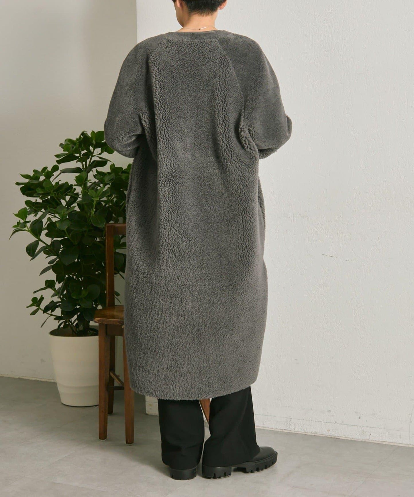 無領羊羔絨長款大衣【SUM1 STYLE(スミスタイル)】