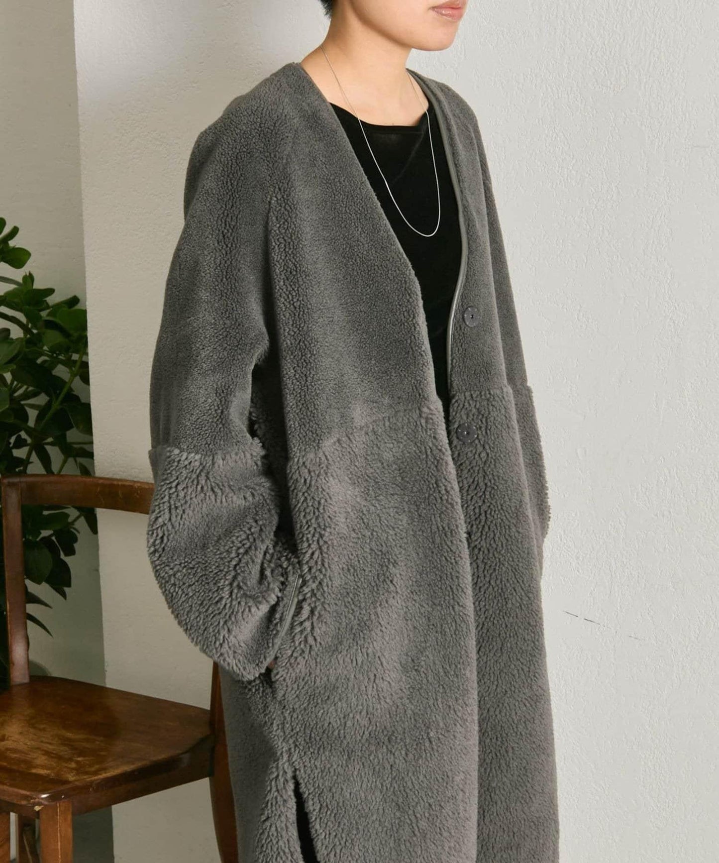 無領羊羔絨長款大衣【SUM1 STYLE(スミスタイル)】