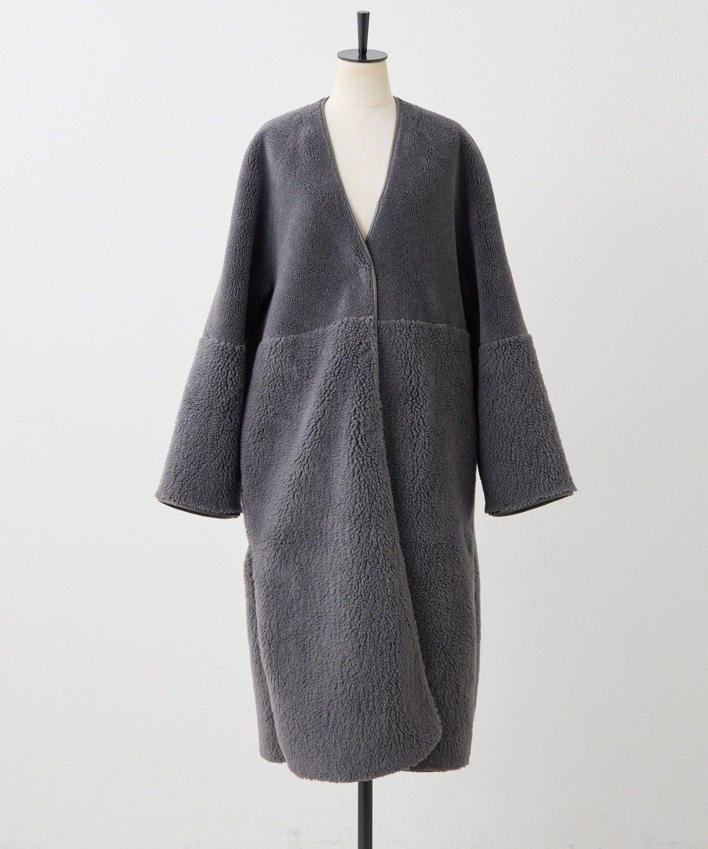 無領羊羔絨長款大衣【SUM1 STYLE(スミスタイル)】