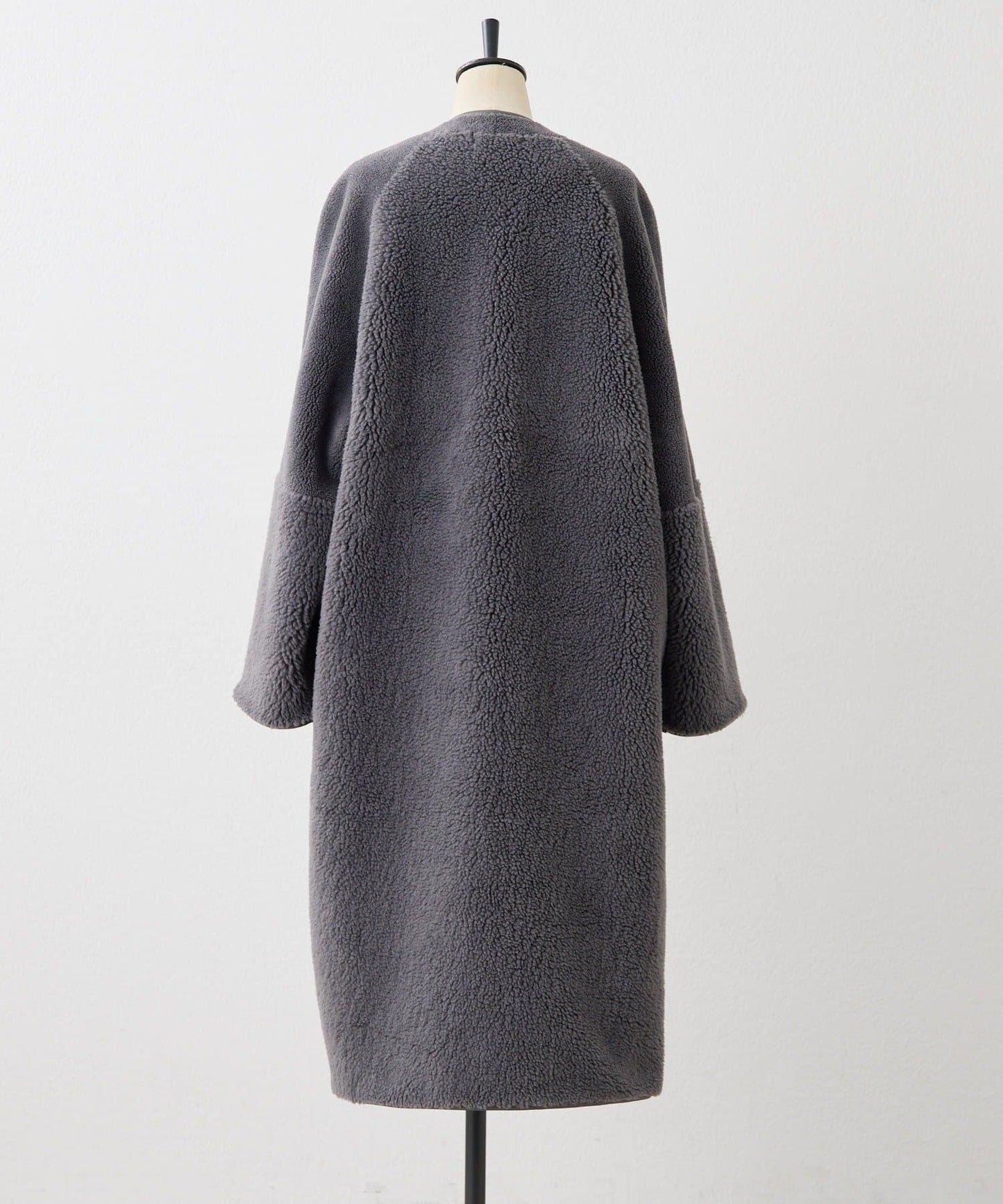 無領羊羔絨長款大衣【SUM1 STYLE(スミスタイル)】