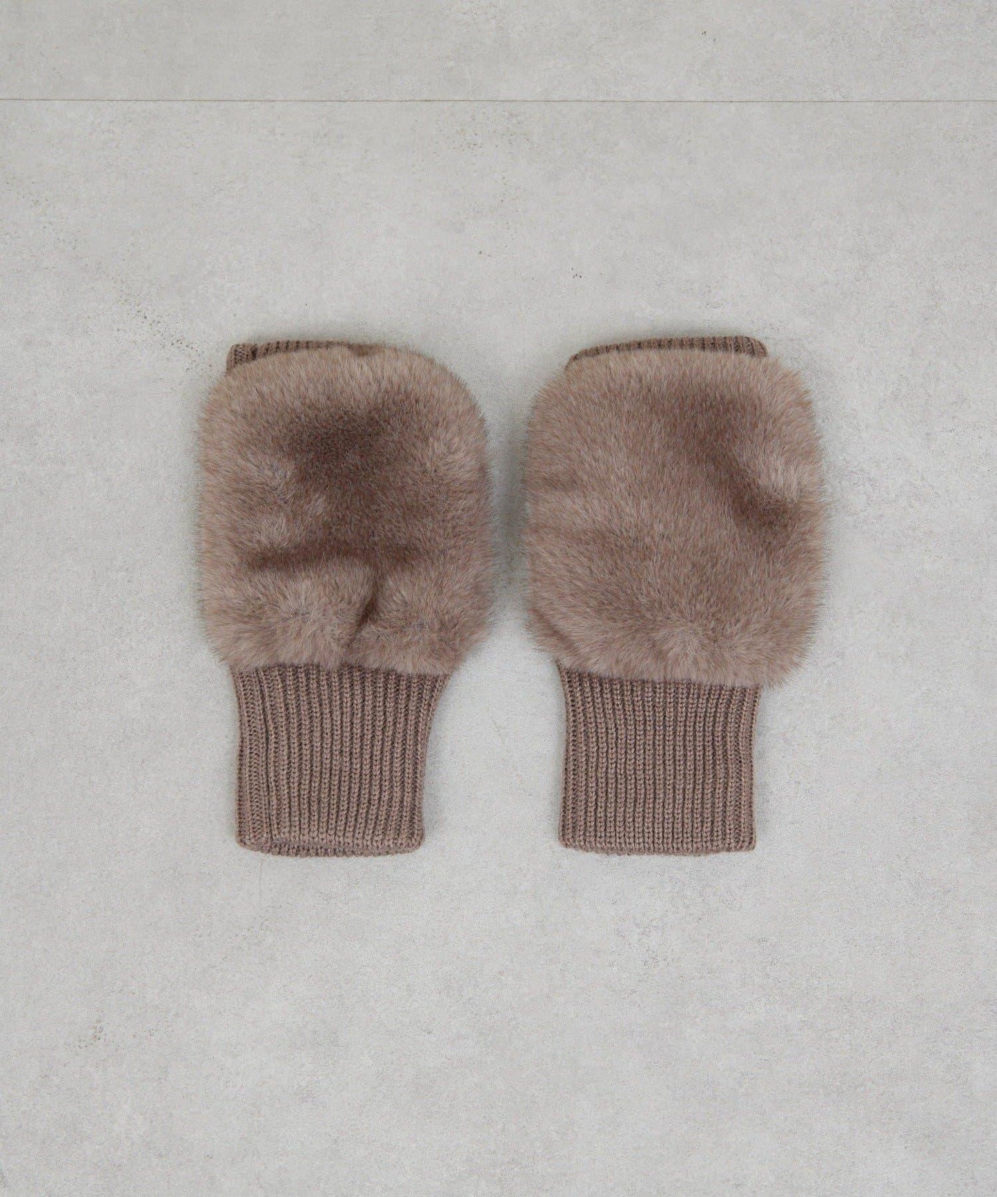 仿皮草手部保暖套