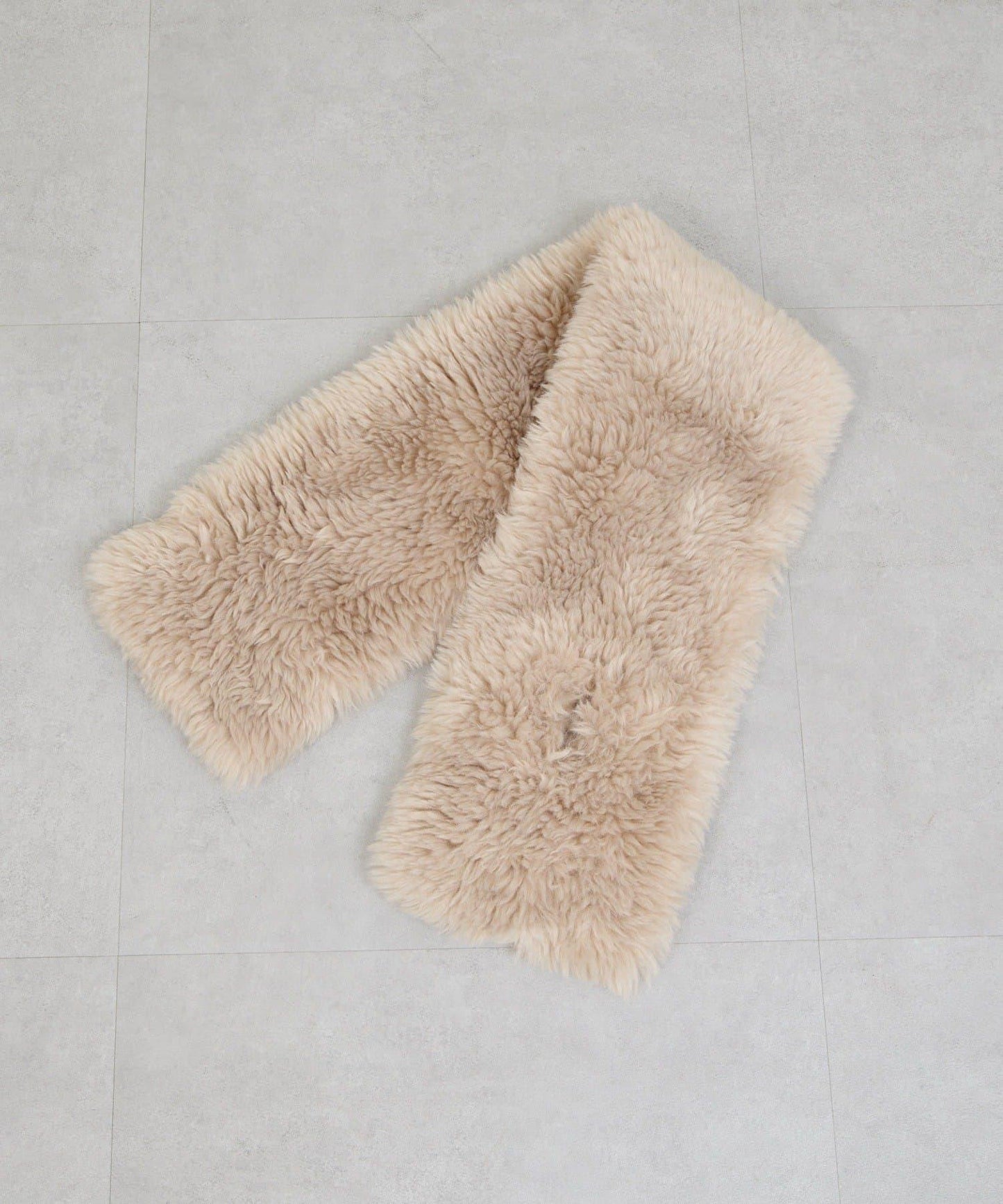 【2秒即可佩戴！】環保仿皮草交叉圍巾