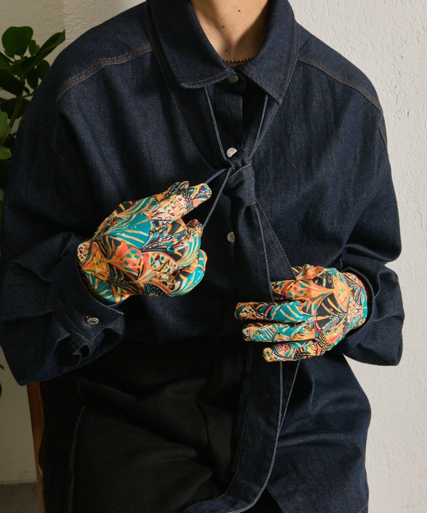 【CRISPINO VALENTINO】全印花手套