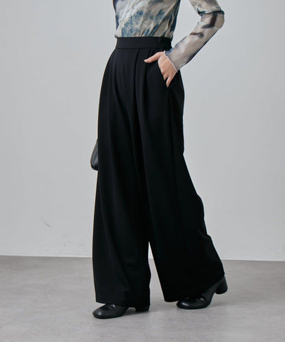 雙褶寬鬆長褲